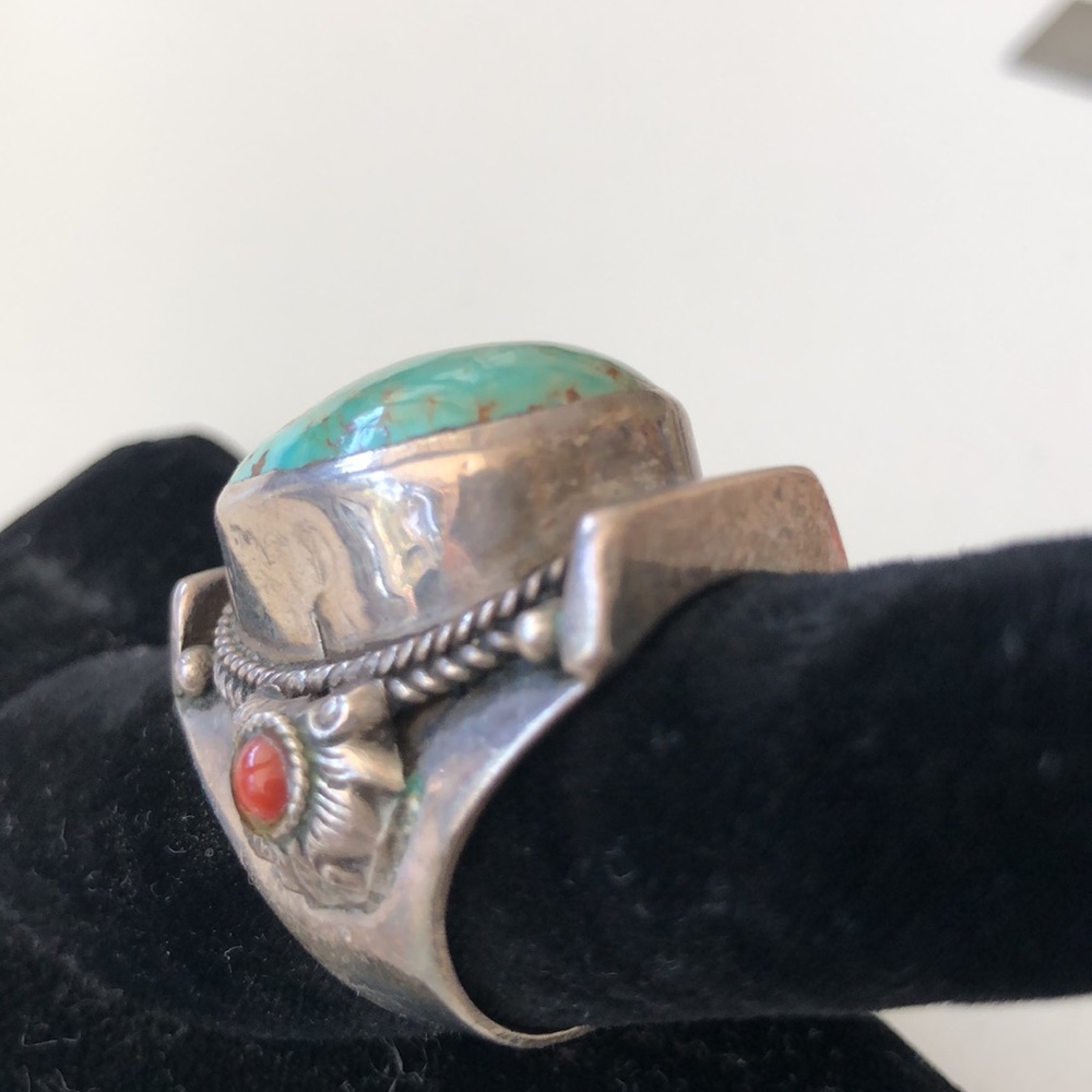 Vintage silver and turquoise oval and coral ring - Picture 16 of 16
